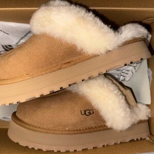 NWT UGG Tan Shearling Slippers